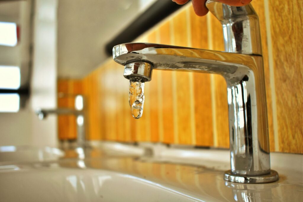 silver lever handle faucet