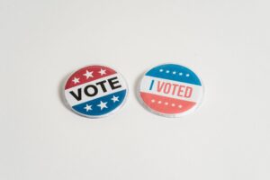 round pin back buttons